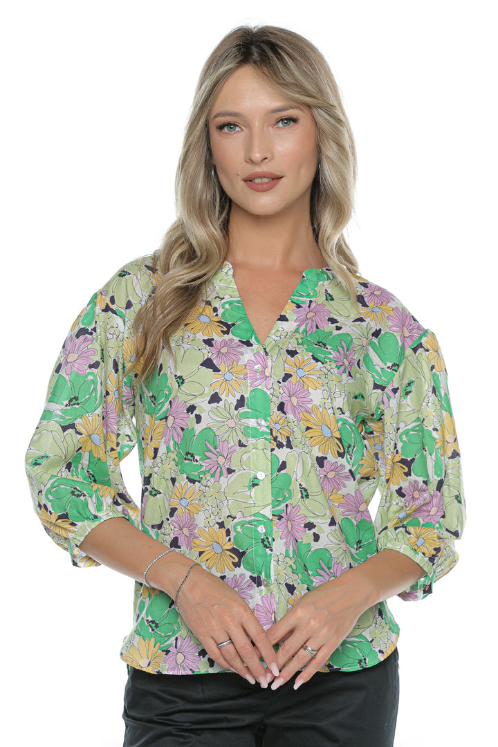 Mâneci trei sferturi, ușor bufante, pentru un look feminin și rafinat